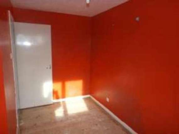 2 Bedroom End of Ter...