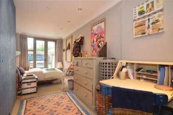 1&nbsp;Bedroom&nbsp;Ground Fla...