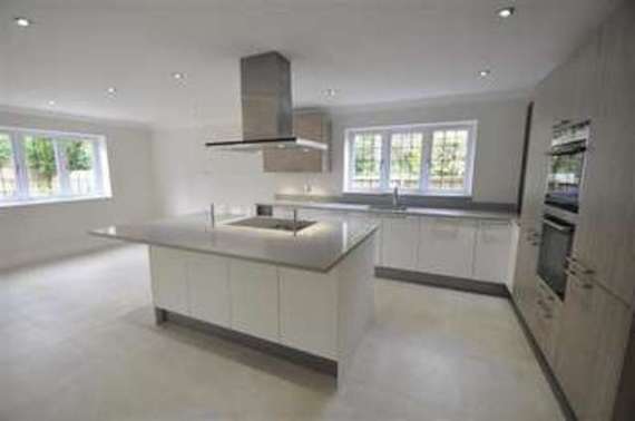 5 Bedroom Detached