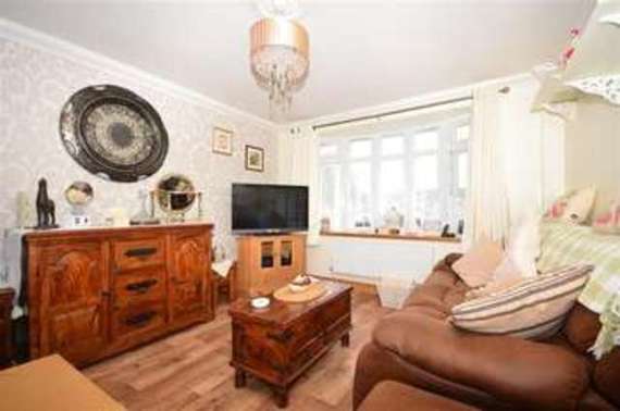 3 Bedroom Semi-Detac...