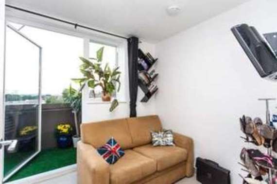 2 Bedroom Maisonette