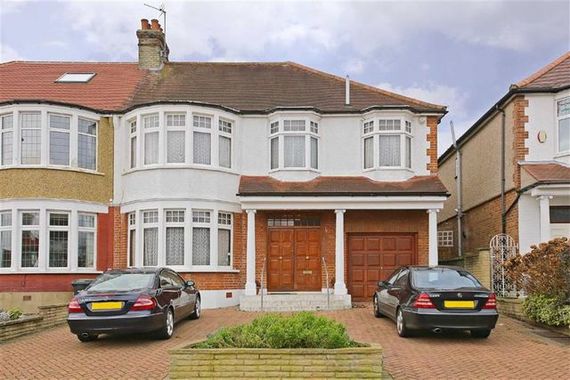 4 Bedroom Property