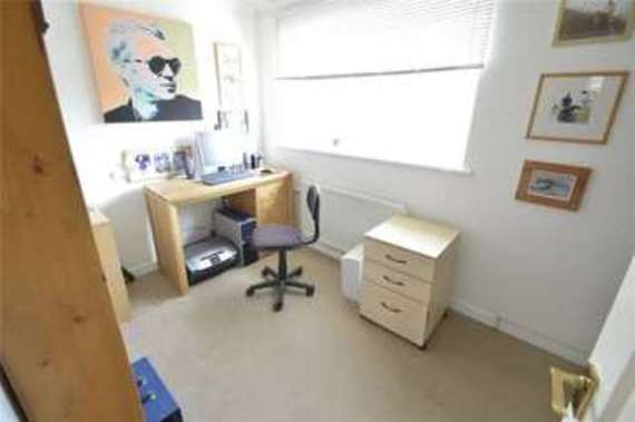 3 Bedroom End of Ter...