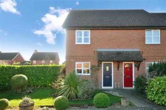 2 Bedroom End of Ter...