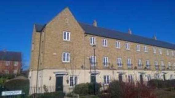 4 Bedroom End of Ter...