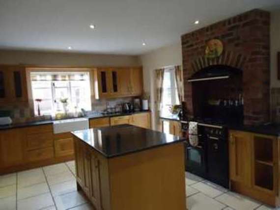 3 Bedroom Semi-Detac...