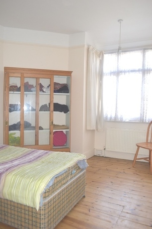6 Bedroom Semi-Detac...