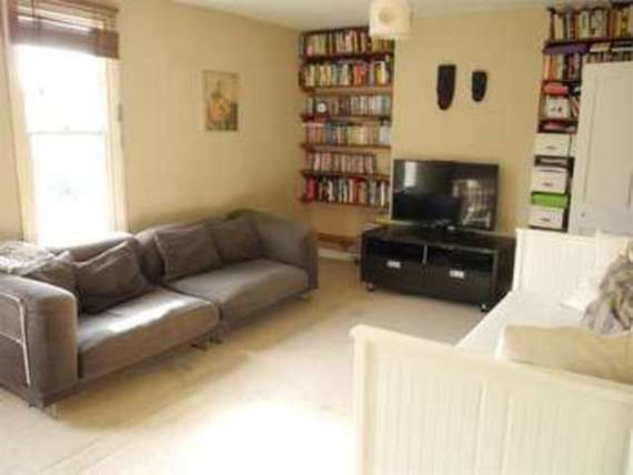 2 Bedroom Maisonette