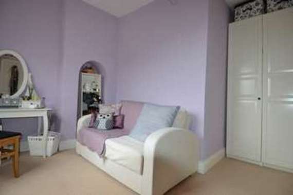 5 Bedroom Terraced