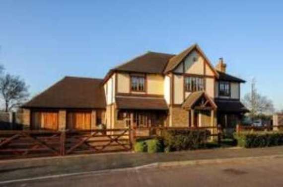 6 Bedroom Detached