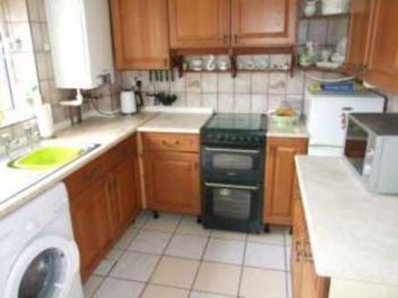 3 Bedroom End of Ter...