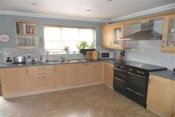 5 Bedroom Property