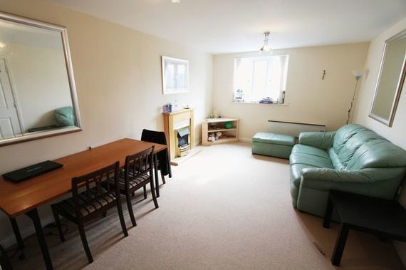 2 Bedroom Flat