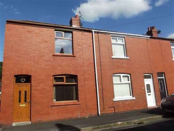 2 Bedroom End of Ter...