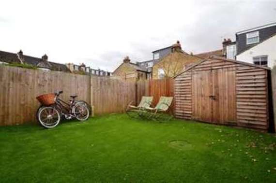 5&nbsp;Bedroom&nbsp;Terraced