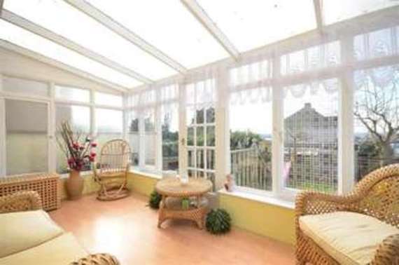 3 Bedroom End of Ter...