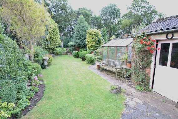 3&nbsp;Bedroom&nbsp;Semi-Detac...