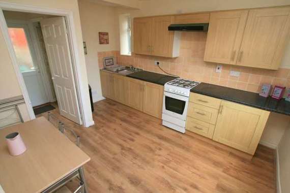 3 Bedroom Semi-Detac...