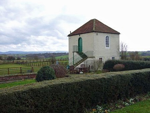 2&nbsp;Bedroom&nbsp;Detached