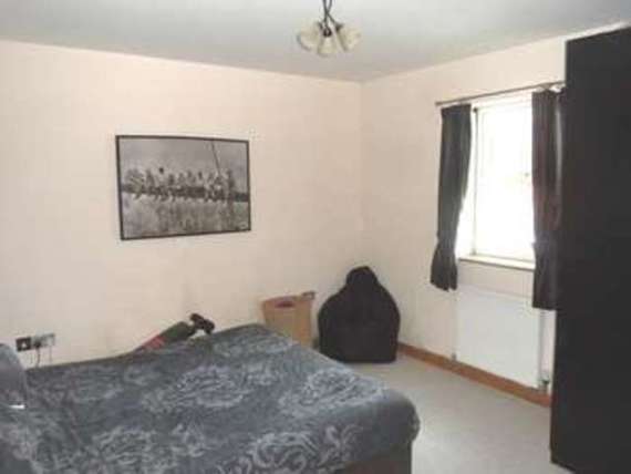 2 Bedroom Flat