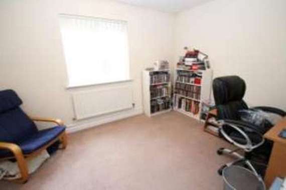 3 Bedroom End of Ter...
