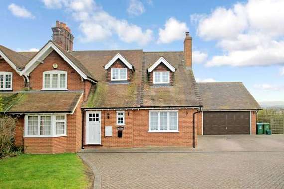 3 Bedroom Semi-Detac...
