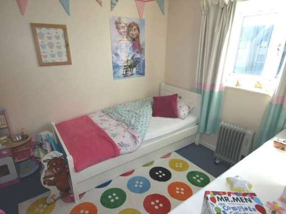 3 Bedroom End of Ter...