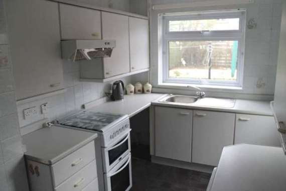 2 Bedroom End of Ter...