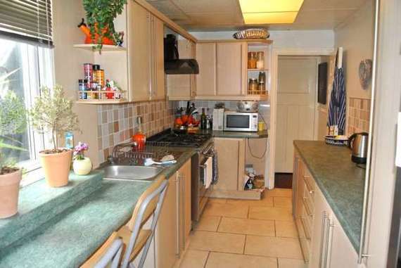 6 Bedroom Semi-Detac...