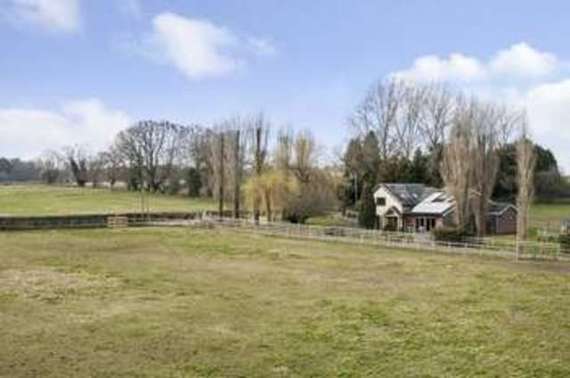 5 Bedroom Detached