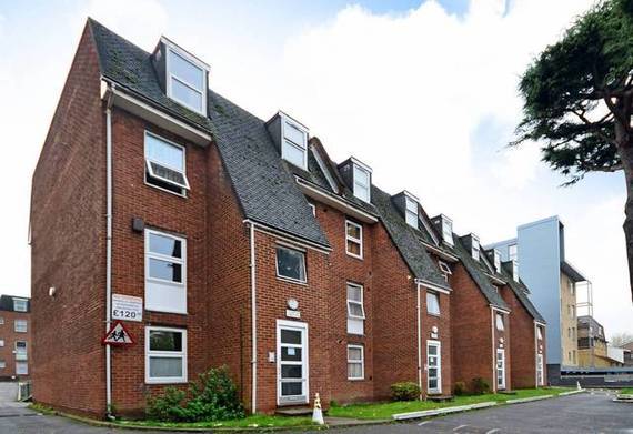 2 Bedroom Maisonette