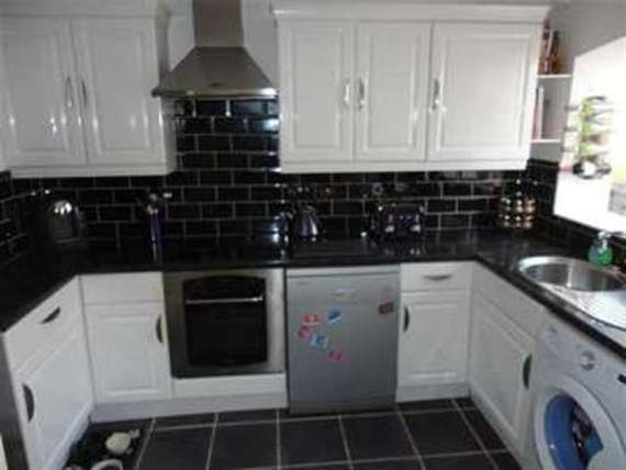3 Bedroom Semi-Detac...