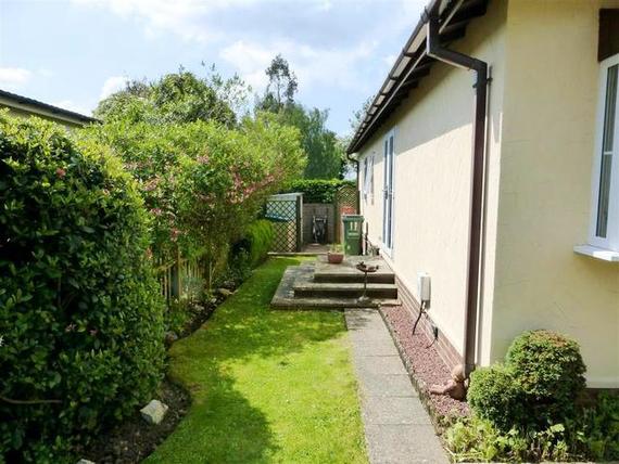 1 Bedroom Detached