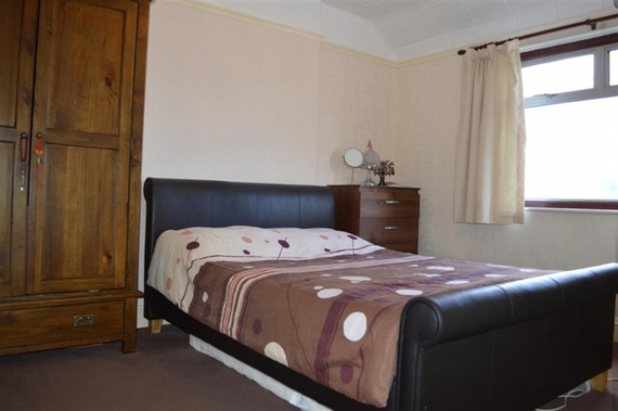 5 Bedroom Semi-Detac...