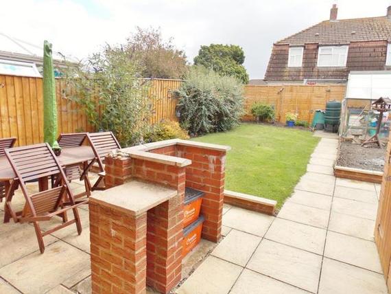 3 Bedroom End of Ter...