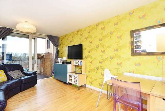 2 Bedroom Flat