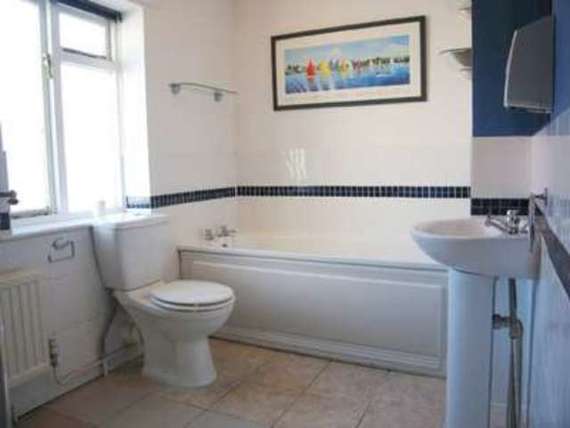 3 Bedroom Semi-Detac...