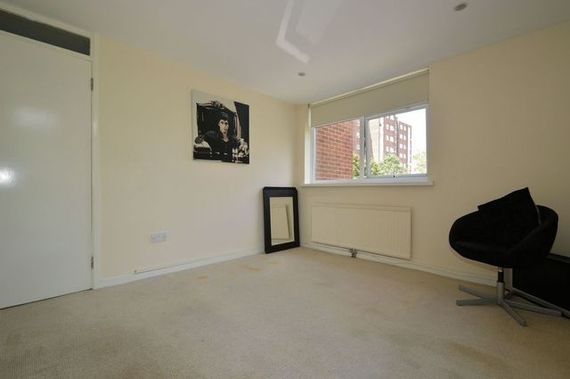 2 Bedroom Flat