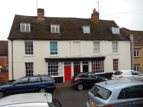 5 Bedroom Semi-Detac...