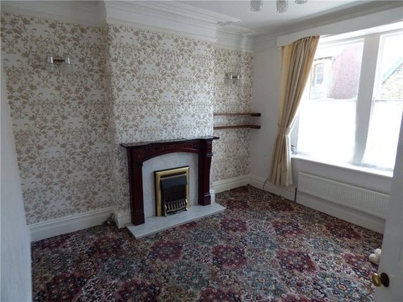 3 Bedroom End of Ter...