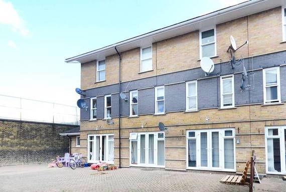 2 Bedroom Maisonette