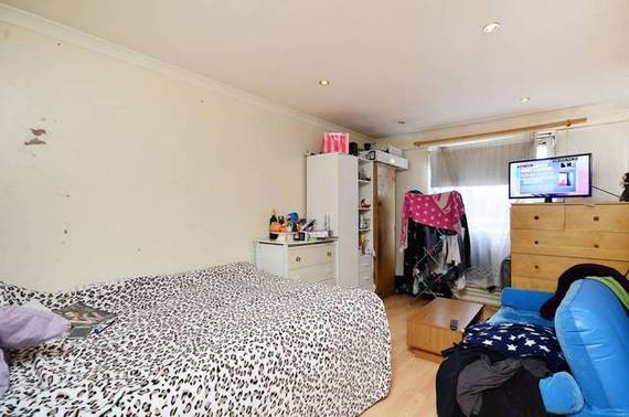 2 Bedroom Flat