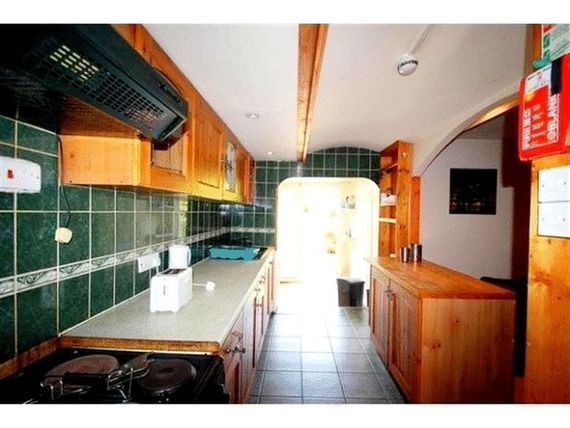 5 Bedroom Semi-Detac...
