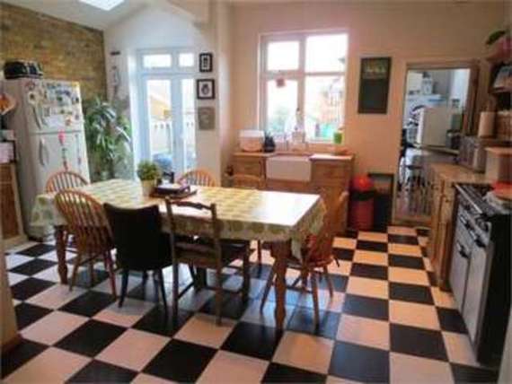 4 Bedroom Terraced