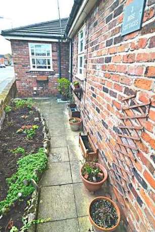 2 Bedroom Bungalow