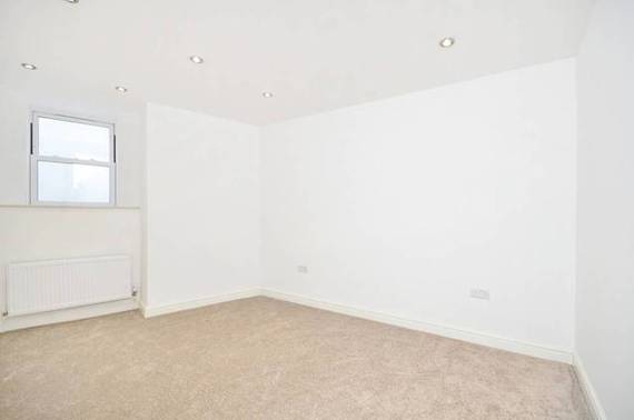 2 Bedroom Maisonette