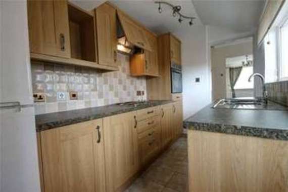 2 Bedroom End of Ter...