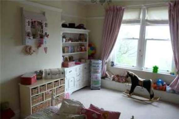 6 Bedroom Detached