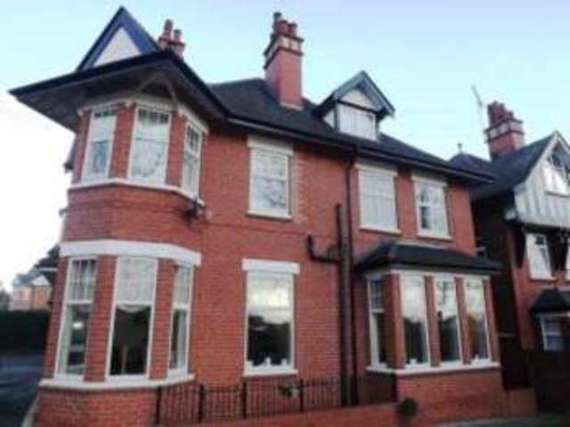 2 Bedroom Flat