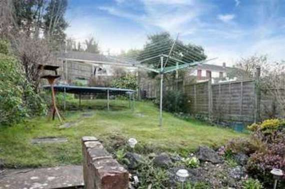 4 Bedroom End of Ter...